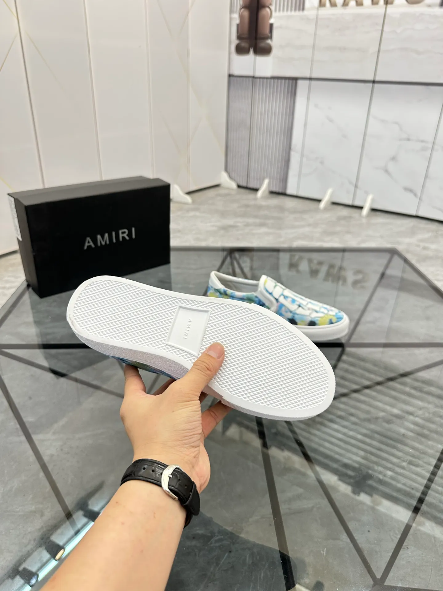 Men's shoes for sale 💰: 💰P420¥ Product trademark: AMIRI*「EMIR*] slip-on Regular size: 38-44 (can be customized to 37.45.46) Product materials: Upper imported original fabric spliced ​​cowhide, breathable lining, original outsole. No.: 1023